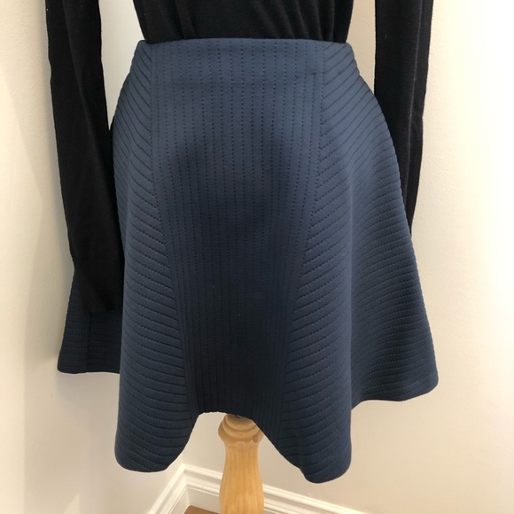 Brand new Kate Spade Saturday quilted navy circle skirt, US 0 fits S - Picture 4 of 7